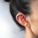 つけっぱなし軟骨ピアス