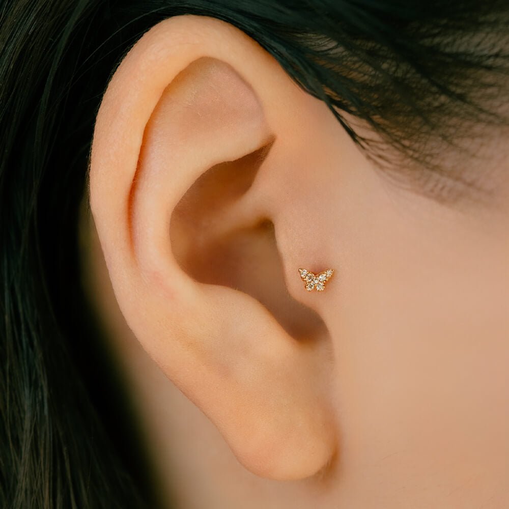 バタフライ（蝶々）モチーフ】トラガスピアス│K10 Diamond Butterfly