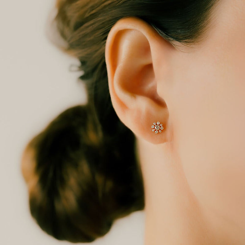 K10 ダイヤモンドフラワー 花 軟骨ピアス・ボディピアス – PICOLLET