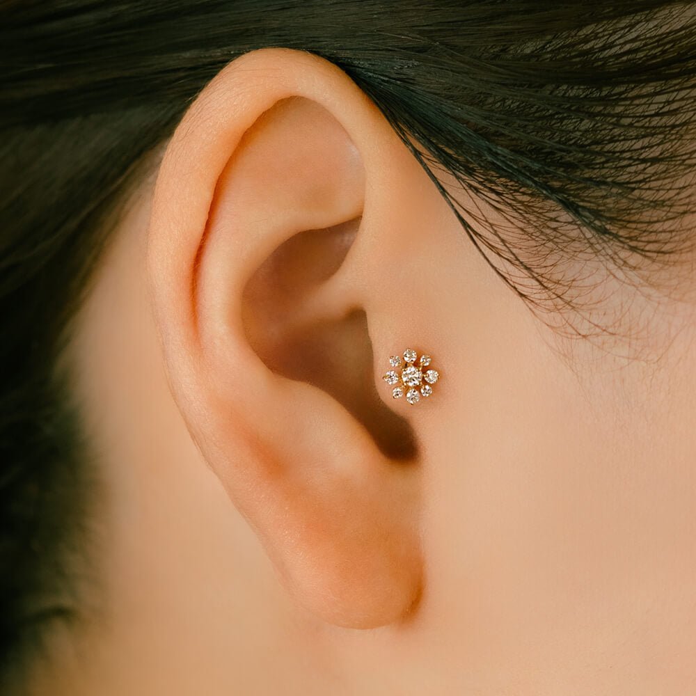 K10 ダイヤモンドフラワー 花 軟骨ピアス・ボディピアス – PICOLLET