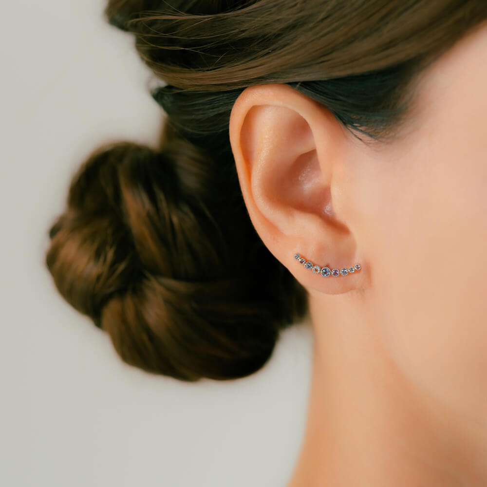 マルチカラー 耳に沿うカーブ ボディピアス（軟骨ピアス）イヤーロブ