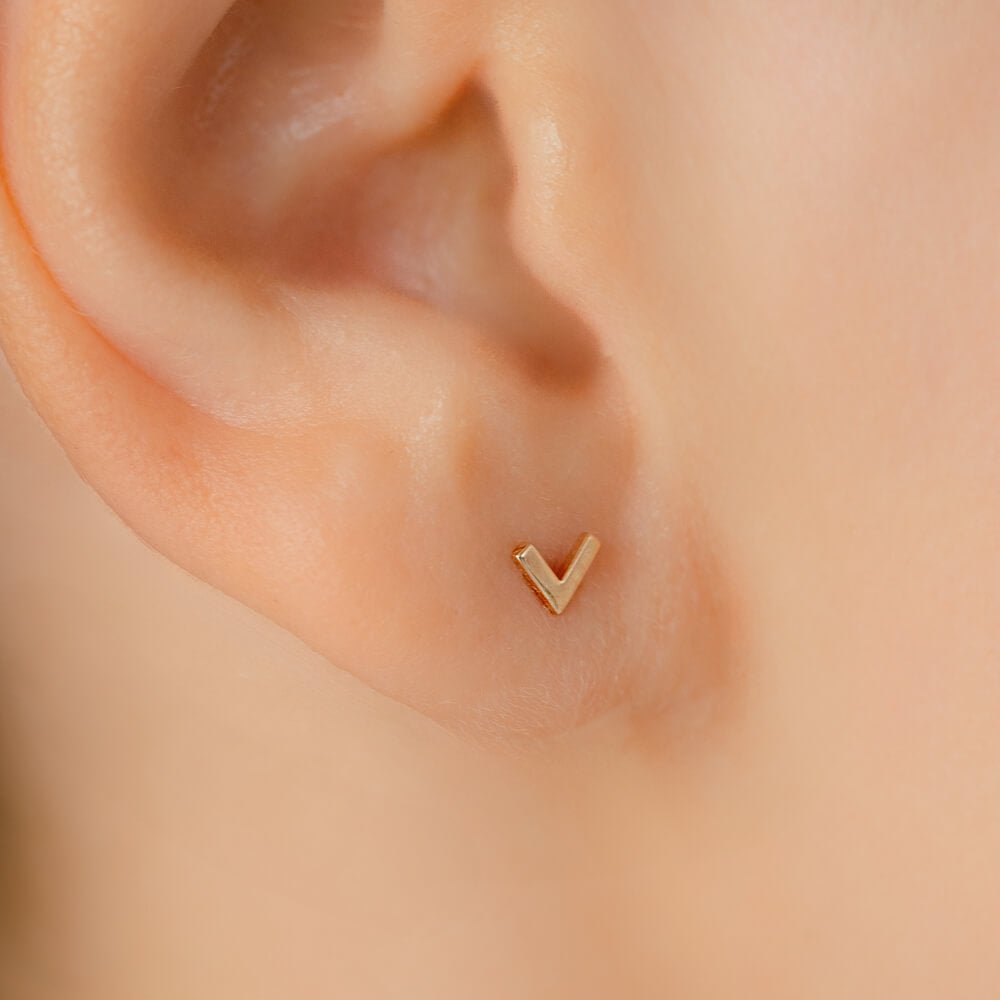 ダイヤモンドボディピアス│VICTORYモチーフ – PICOLLET