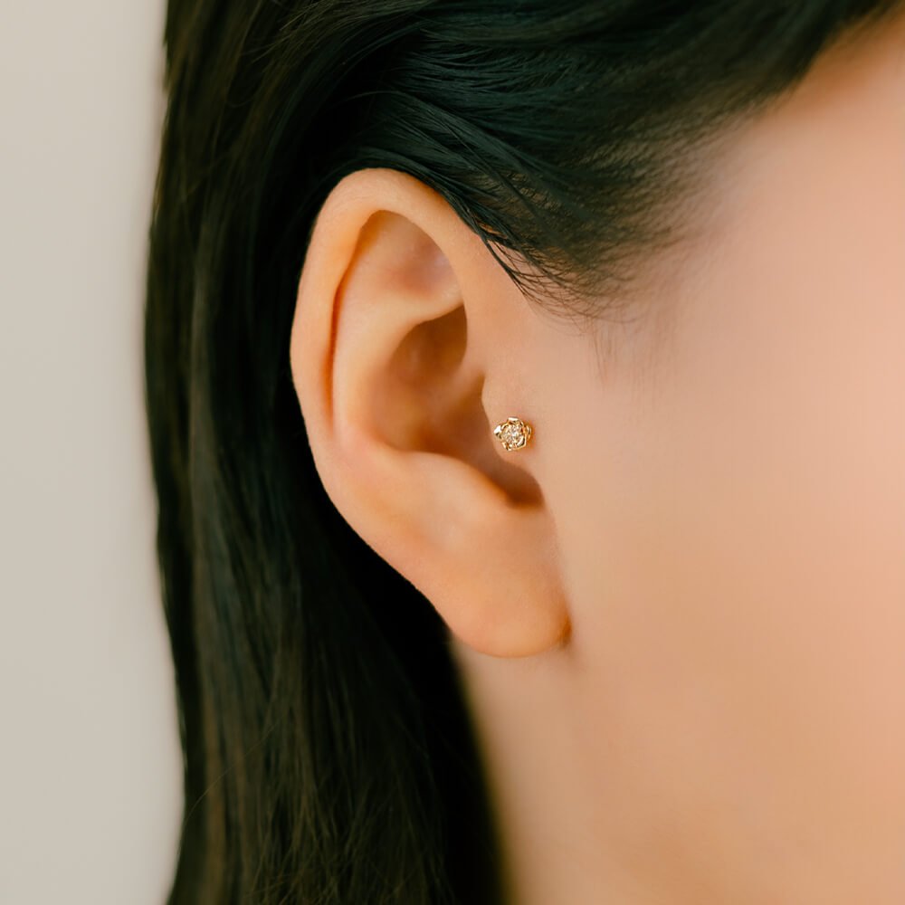 薔薇のボディピアス │ローズモチーフ・可愛いバラの軟骨ピアス – PICOLLET