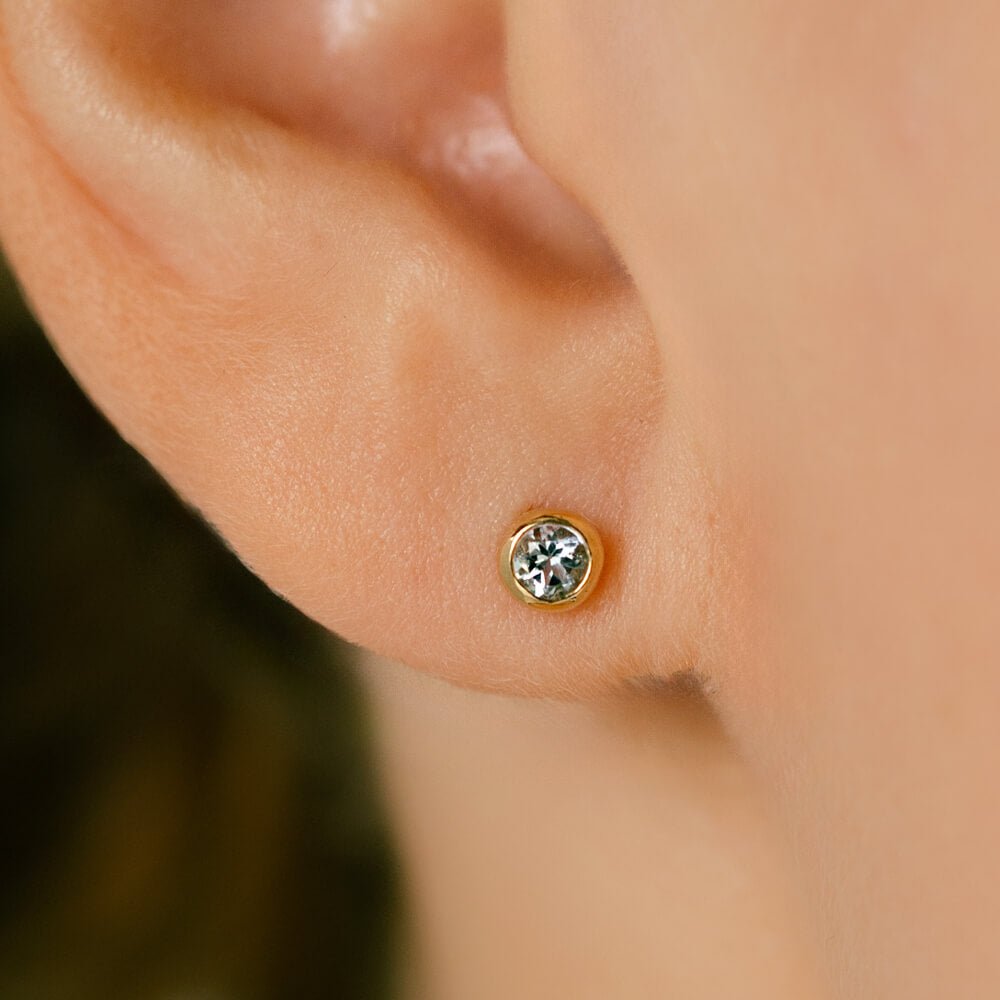 K18 ピアス アクアマリンピアス　4mm 楽天市場】アクアマリン ピアス 18金 k18 ダイヤダイヤ取り巻き