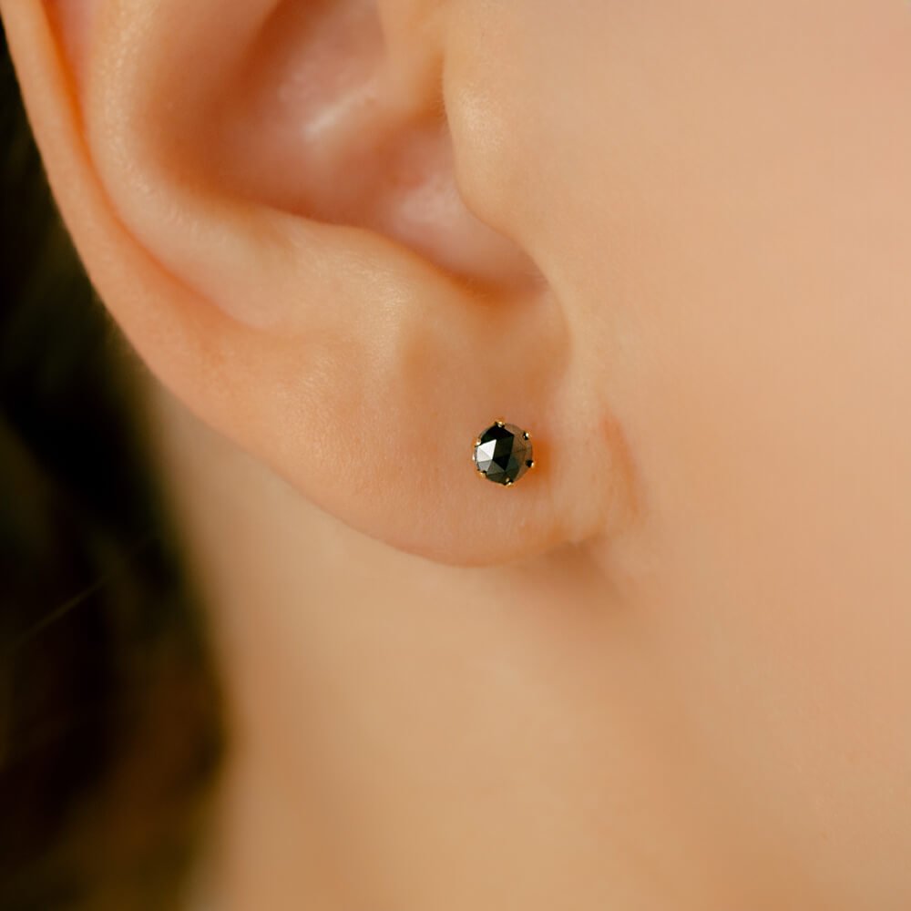 hazama  ピアス  手  ブラック メンズ軟骨ピアス│ブラックダイヤモンド ピアス K18/PT – PICOLLET