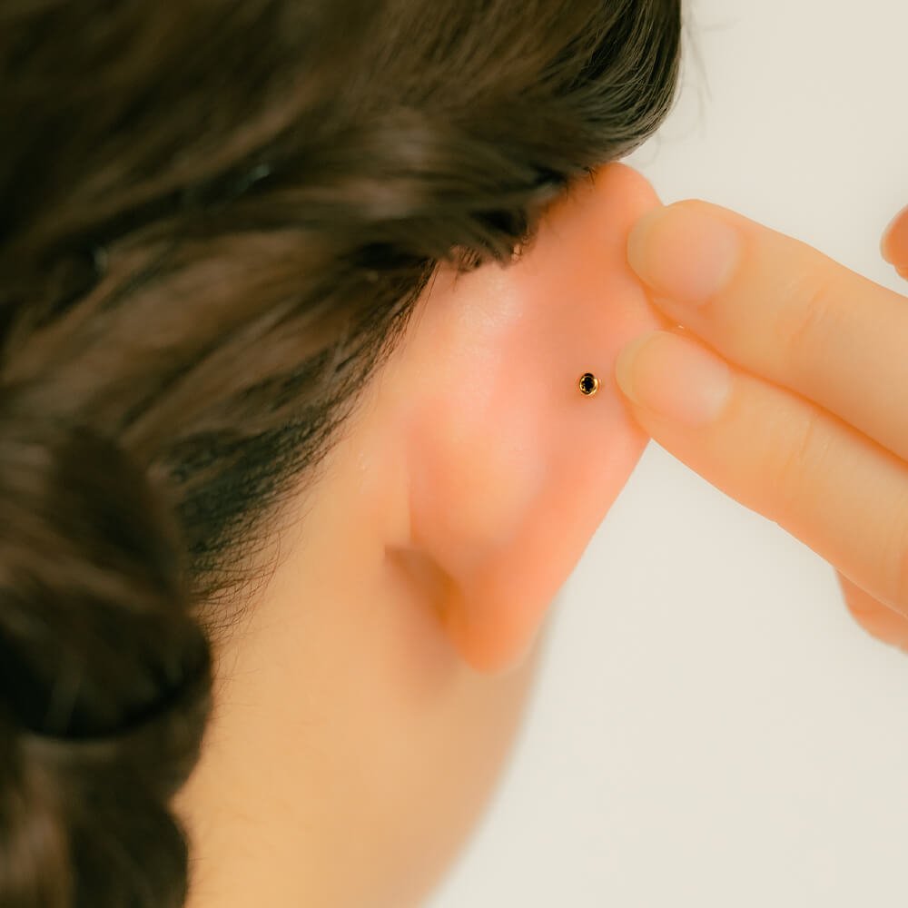 ブラックダイヤモンド ボディピアス│引っかからないからつけっぱなし
