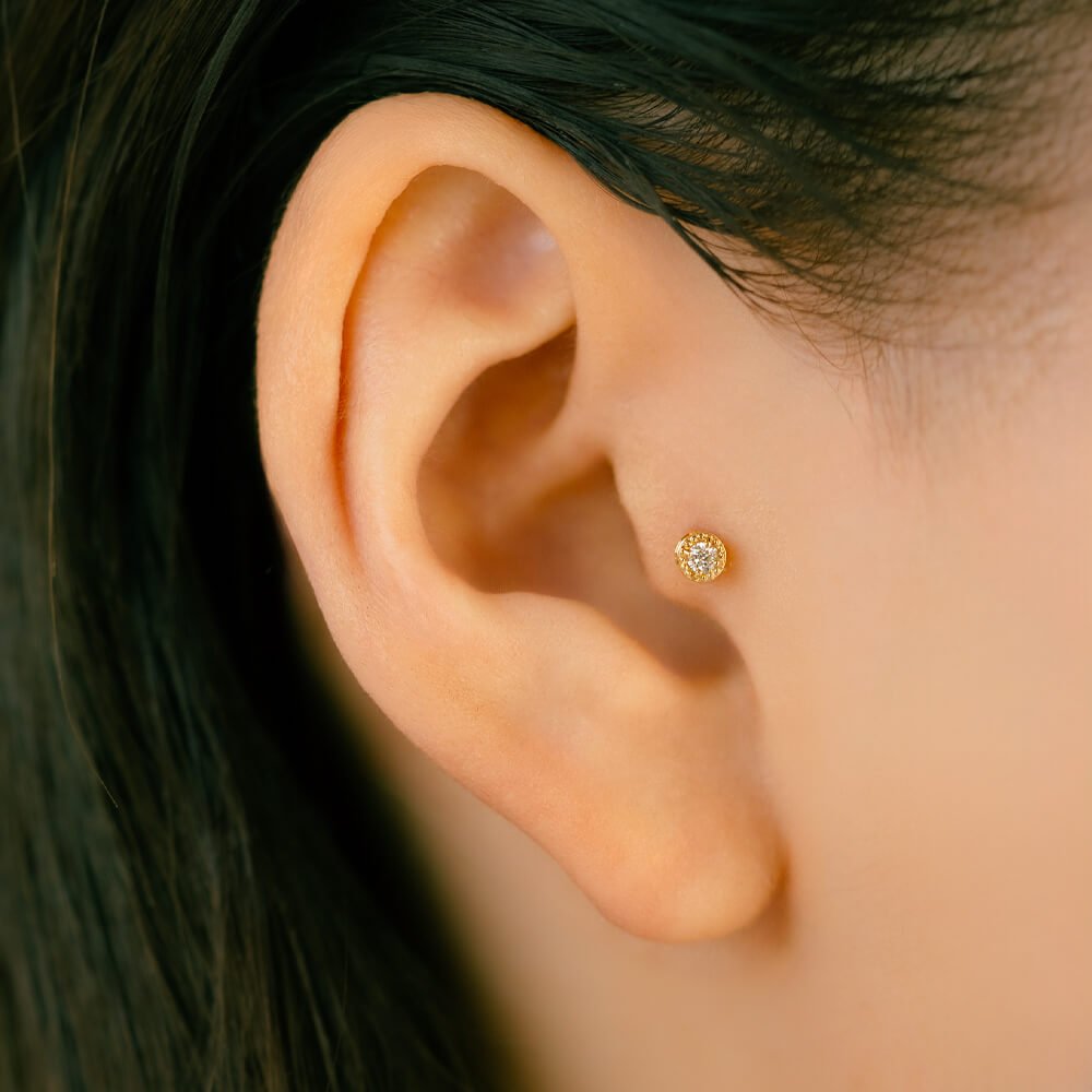 K18 プラチナ ダイヤモンド ボディピアス│アンテナヘリックス