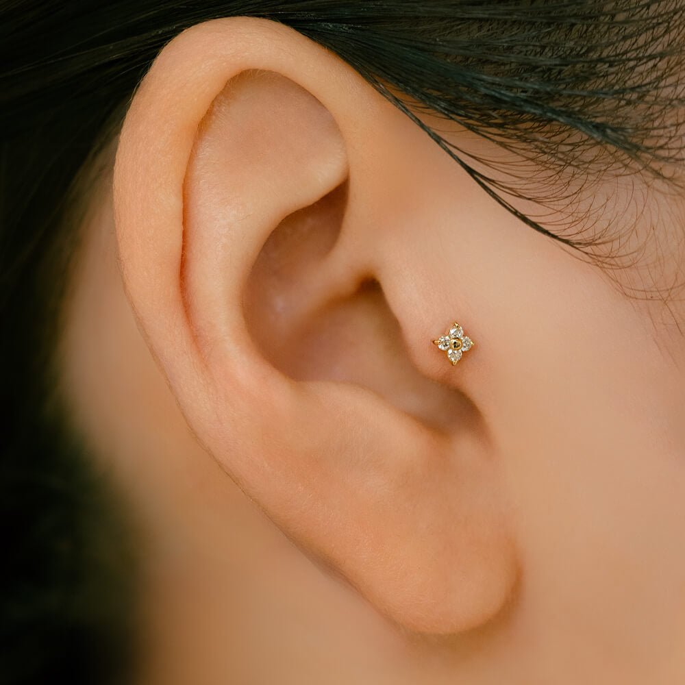 ダイヤモンド 軟骨ピアス│高級・おしゃれに。小さくてかわいい