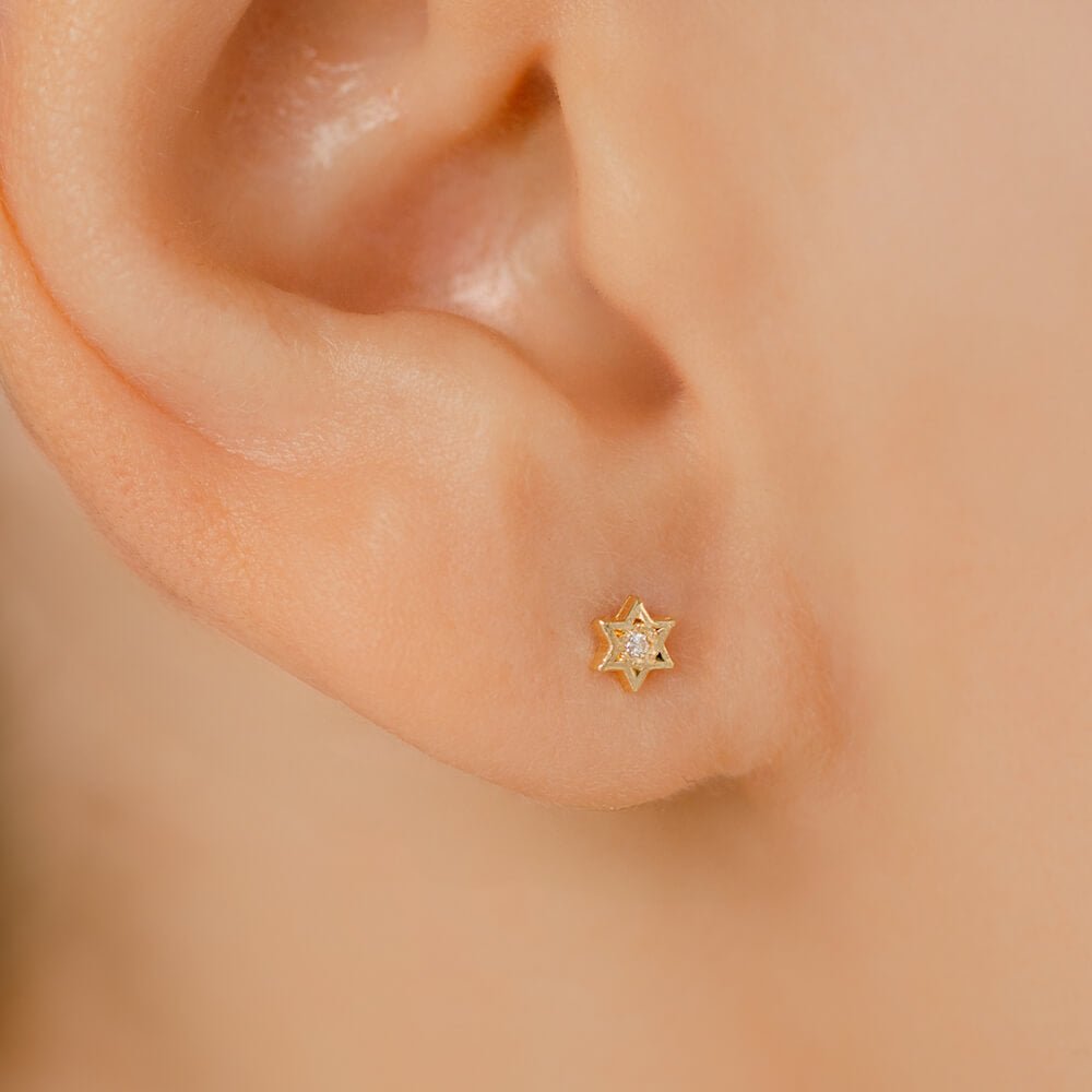 【8mm 星】星のカッティングデザインピアス K18YG 小さい六芒星のボディピアス│K18 プラチナ ダイヤモンド 六芒星